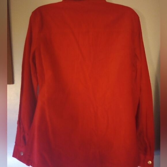 Kathy Ireland velvet button down with silver buttons and front pockets - Picture 4 of 11